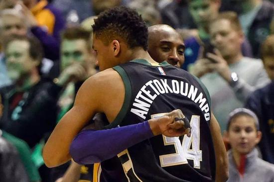 浮嶋敏：无论首发和替补都要为球队做贡献；满意赵松源的表现（浮嶋敏强调首发与替补同样要为球队出力，肯定赵松源的发挥）