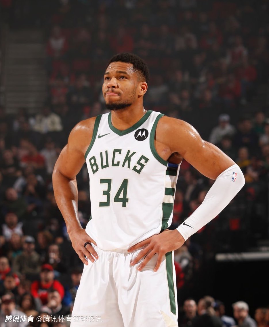 2025／26赛季英超：斯洛特公布利物浦伤病名单，后防线惨不忍睹（英超2025／26赛季：斯洛特发布利物浦伤情名单，后防线告急）