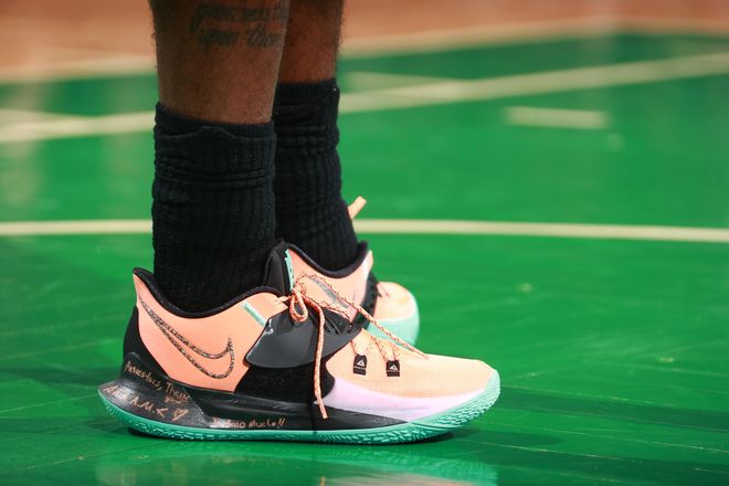 德转朱艺：黎巴嫩裁判组执法国安VS麦克阿瑟的亚冠联赛（朱艺：黎巴嫩裁判组将执法国安对阵麦克阿瑟的亚冠比赛）